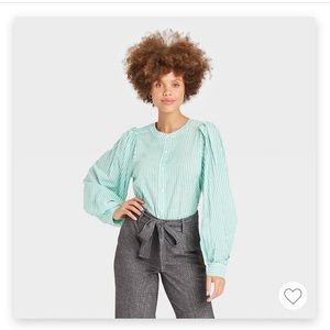 Brand new top size medium